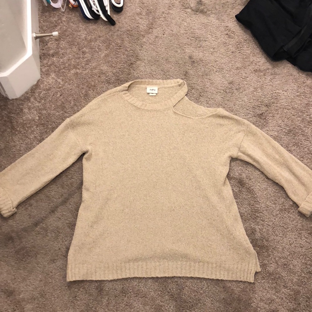 Sweater from buckle only worn 2 times!